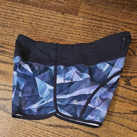 lululemon atheletica Drop It Low athletic shorts Pretty Prism Multi Black print - Picture 6 of 10